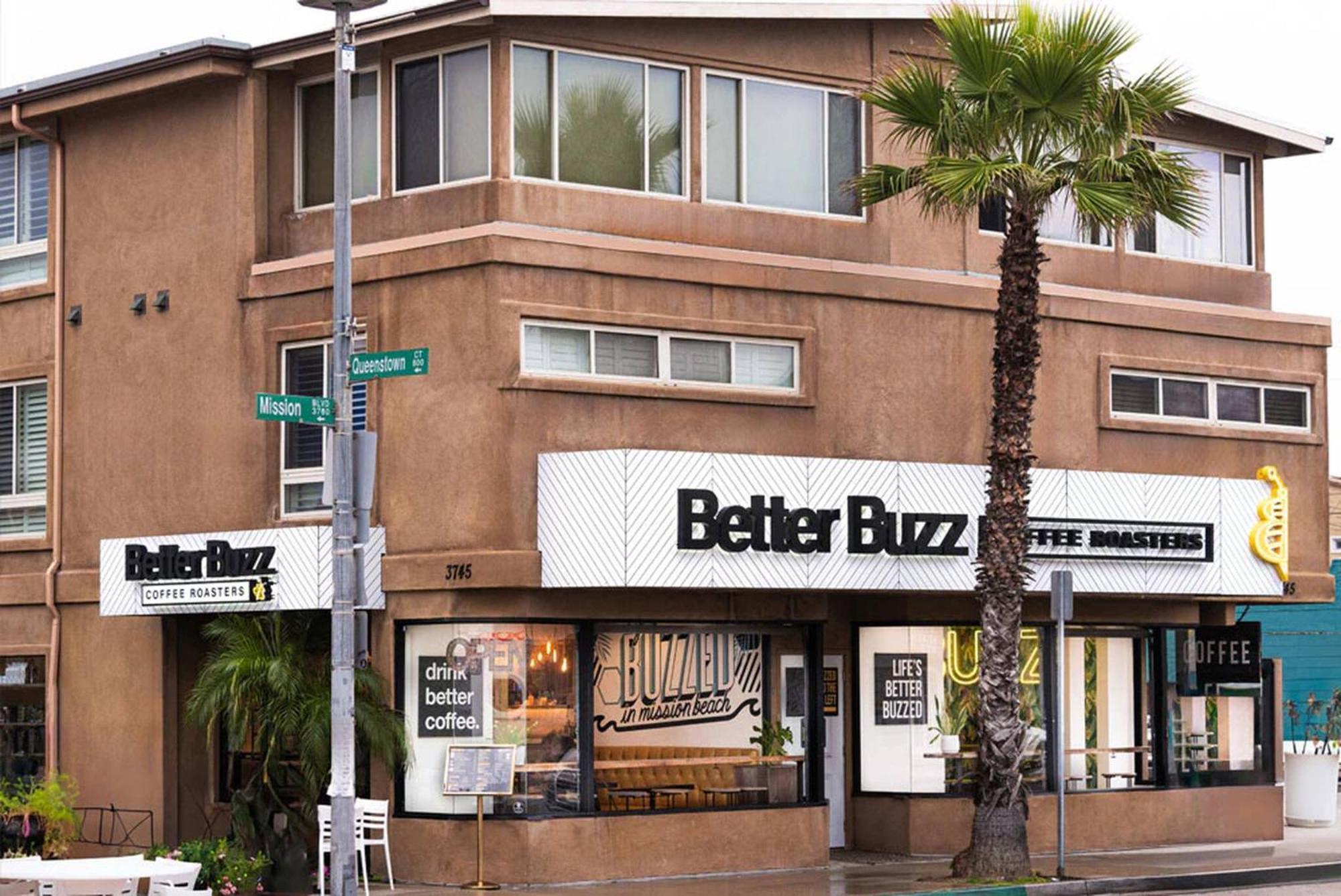 Apartment 2 Bdrm + Parking In Heart Of Mission Beach! *