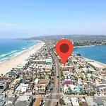2 Bdrm Condo + Parking In Heart Of Mission Beach!