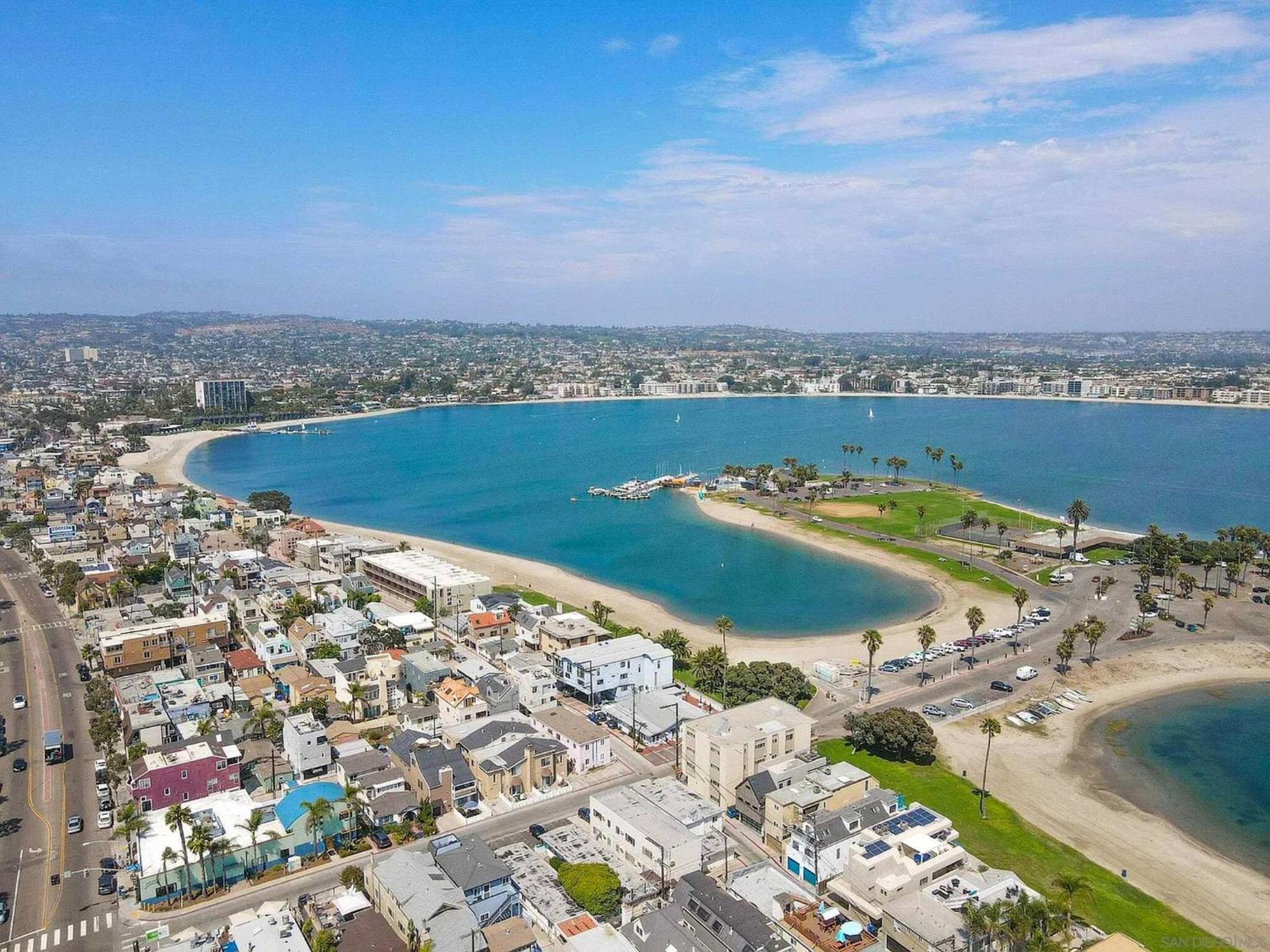 Apartamento 2 Bdrm + Parking In Heart Of Mission Beach! San Diego